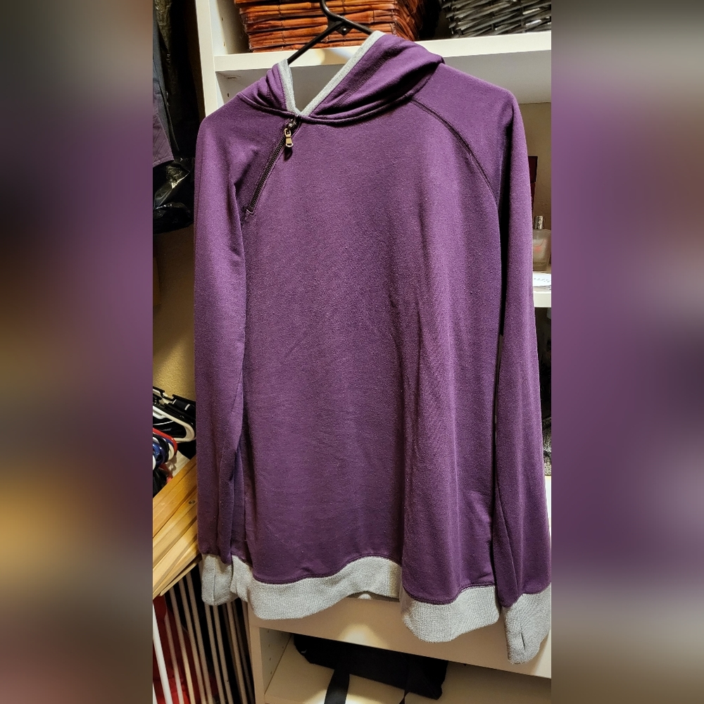 Double hood sweatshirt